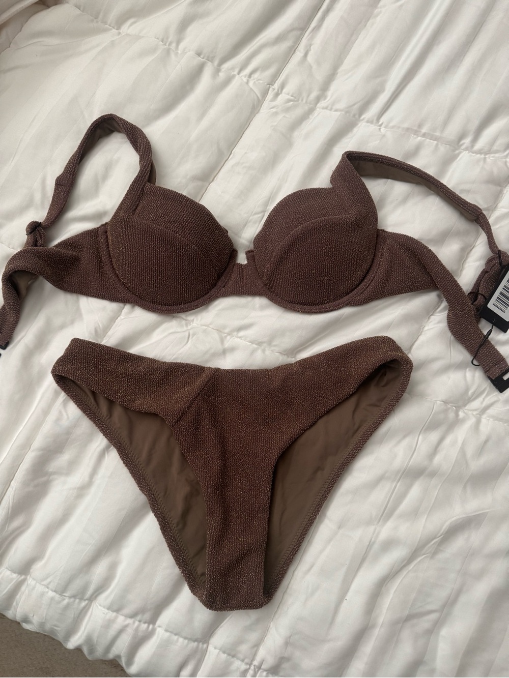 VETCHY Laguna gold bikini NWT